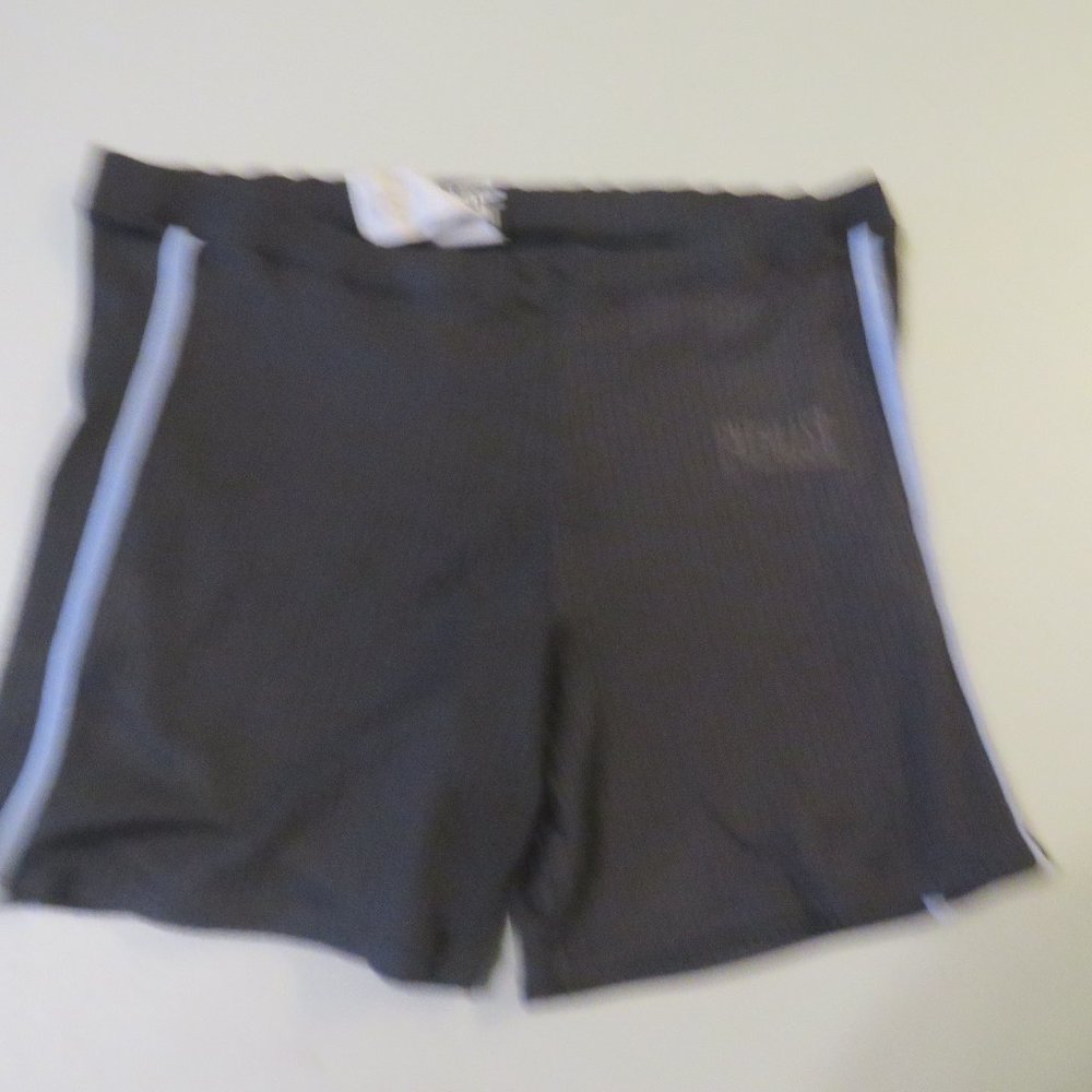 Black Everlast Shorts Size Medium